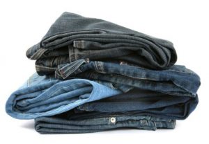 5 Tips Cara Mencuci Celana Jeans Agar Awet