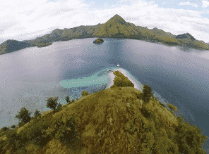 Cantiknya Labuan Bajo dari Atas Langit