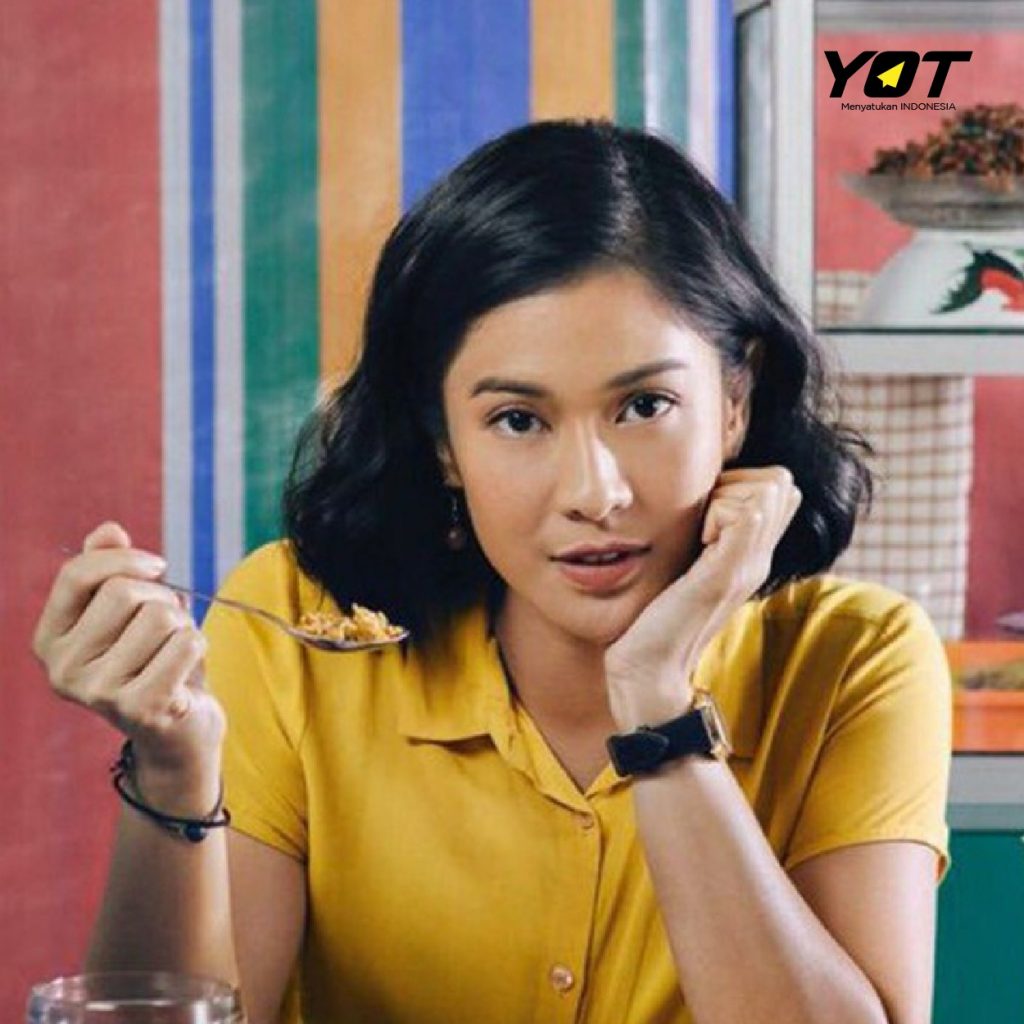 5 Film Lokal Adaptasi Buku yang Bisa Kamu Tonton Di Rumah Aja! young on top