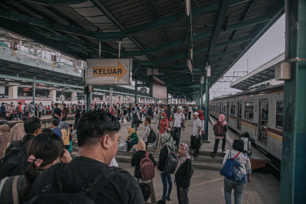 Modus pelecehan di angkutan umum