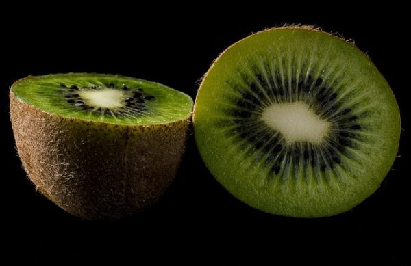 Mitos Buah Kiwi