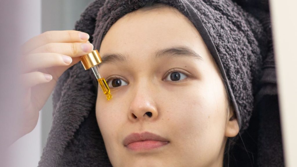 10 Jenis Serum Wajah Sesuai Permasalahan Kulit